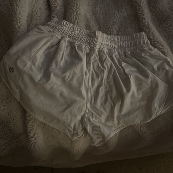 Lululemon 2.5 inseam white shorts, size 0, barely worn - Picture 2 of 3